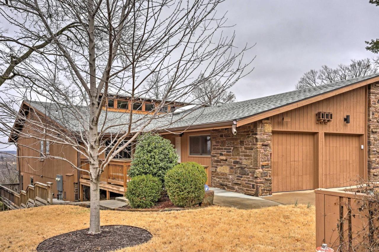 Beautiful Central Fayetteville Townhome With Views! Exterior foto